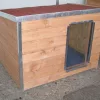 [SM-PA] Cușcă izolată pentru câini Thermo MADERA cu acoperiș înclinat mărimea L (84x56x49cm)